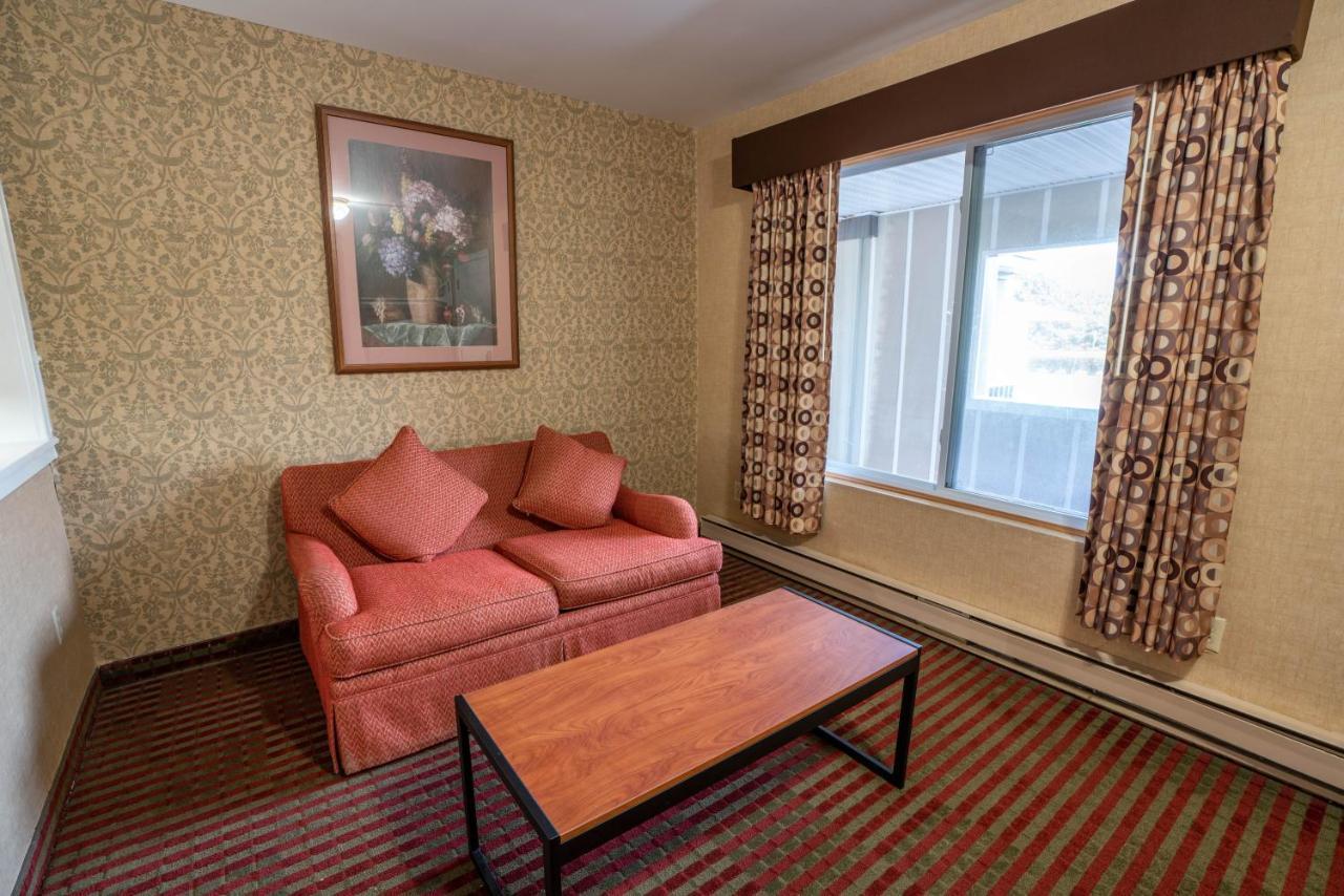 All Seasons Inn & Suites Bourne Zewnętrze zdjęcie