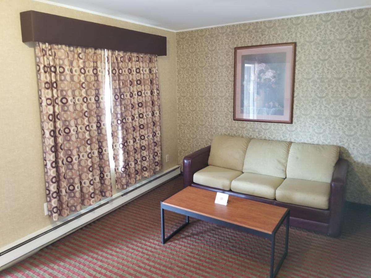All Seasons Inn & Suites Bourne Zewnętrze zdjęcie