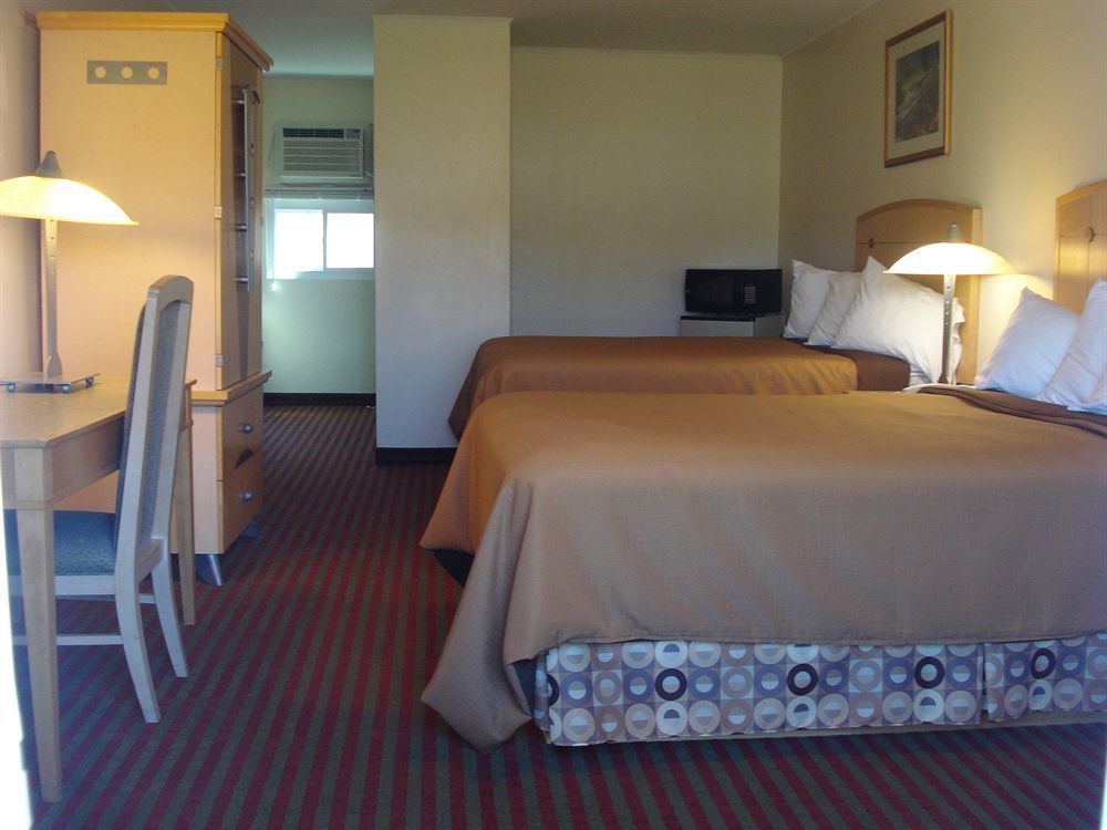 All Seasons Inn & Suites Bourne Zewnętrze zdjęcie