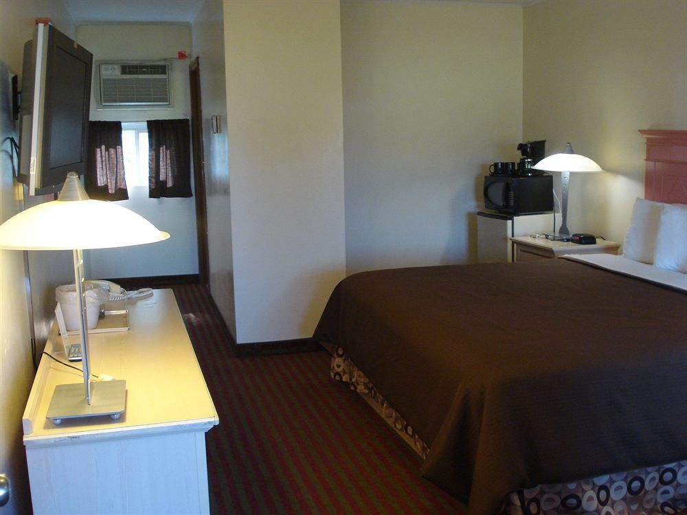 All Seasons Inn & Suites Bourne Zewnętrze zdjęcie